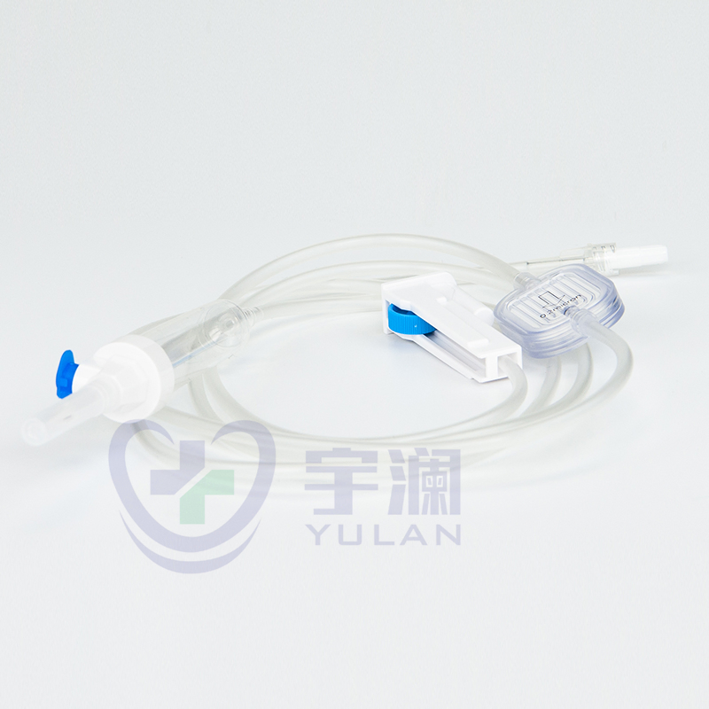 Juego de infusión intravenosa desechable con filtro de precisión