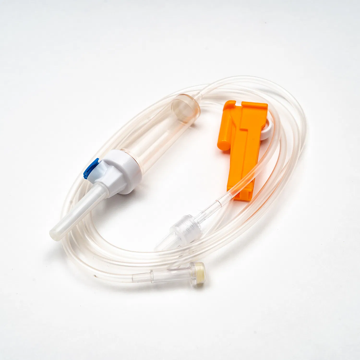 Conjunto de infusión médica desechable estéril de control de flujo de precisión con filtro