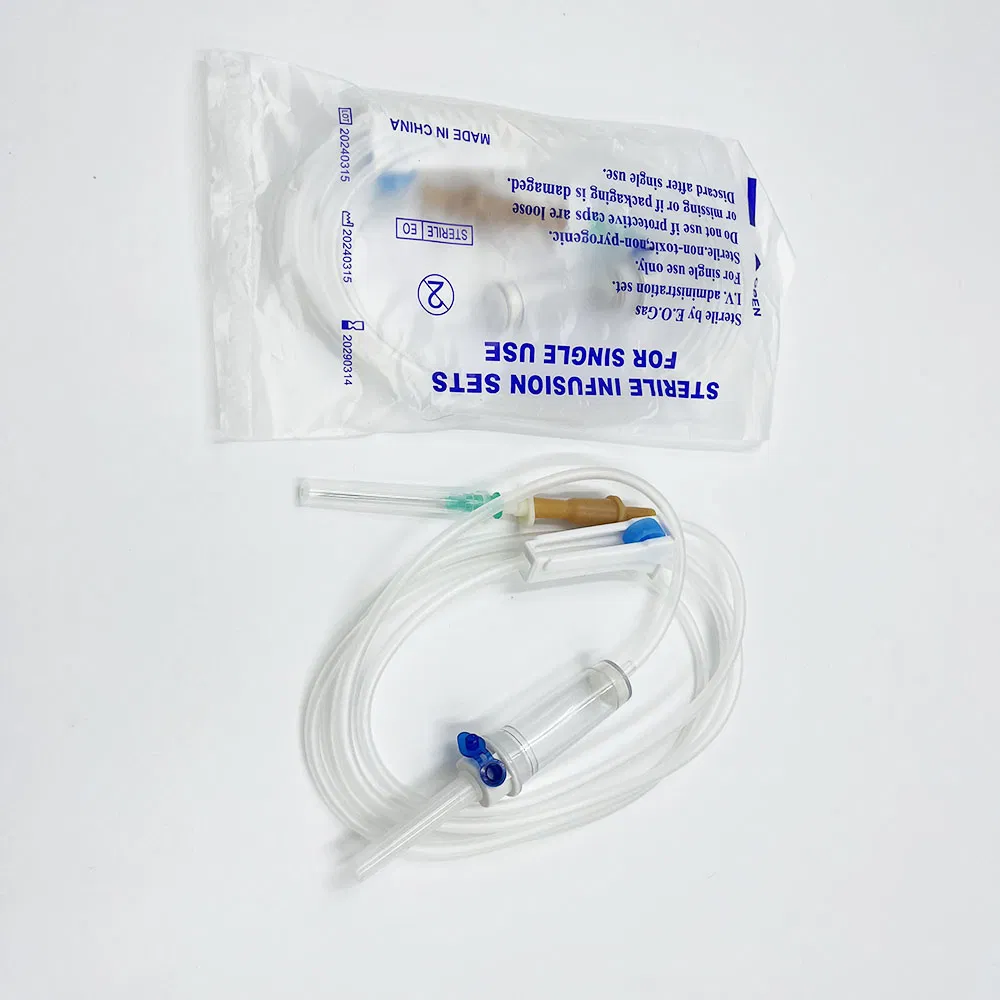 Conjunto de infusión desechable confiable con Luer Slip o Luer Lock para terapia intravenosa eficiente