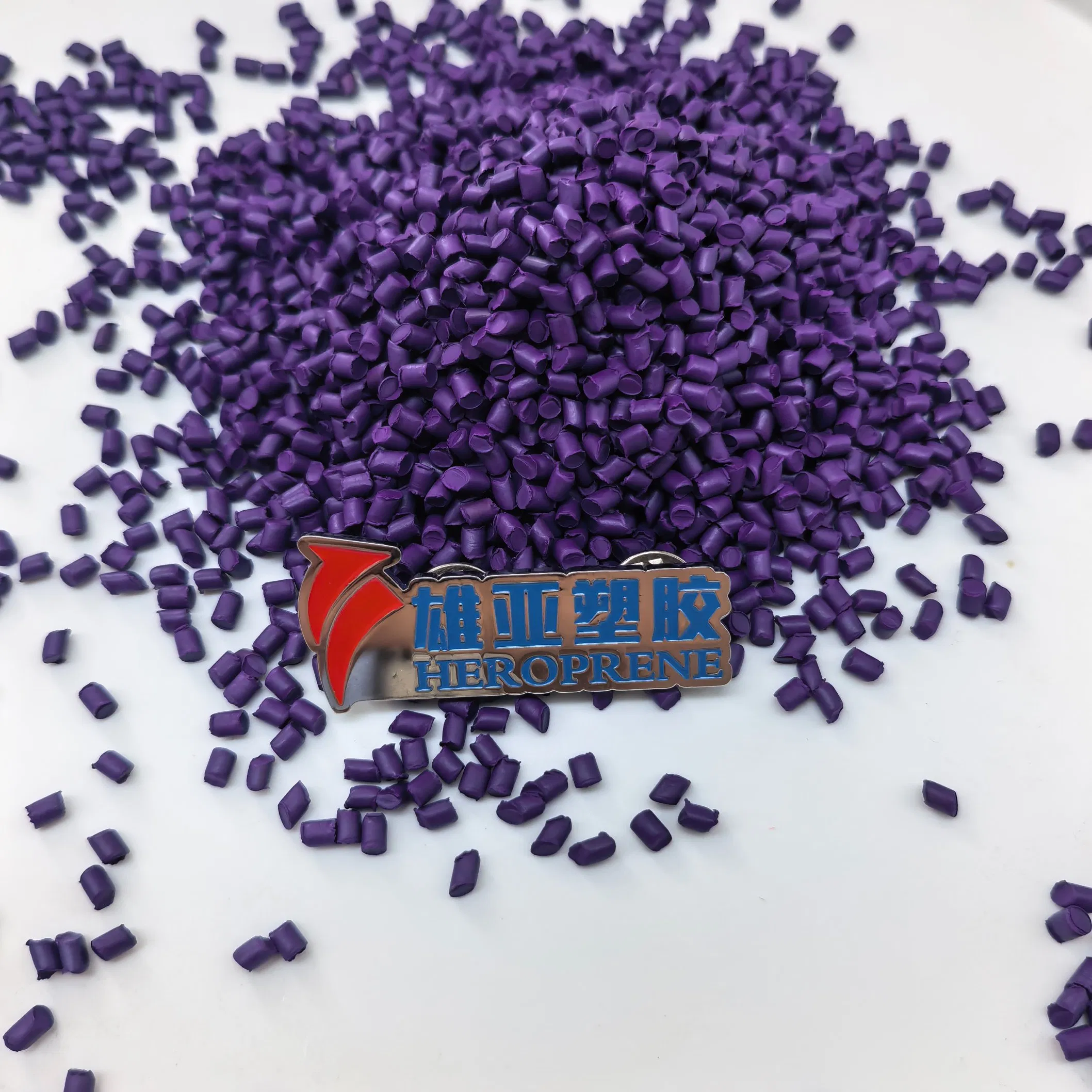 Flujo de bomba materiales en bruto para tubo de infusión manguera TPU delgada a prueba de dobleces TPU