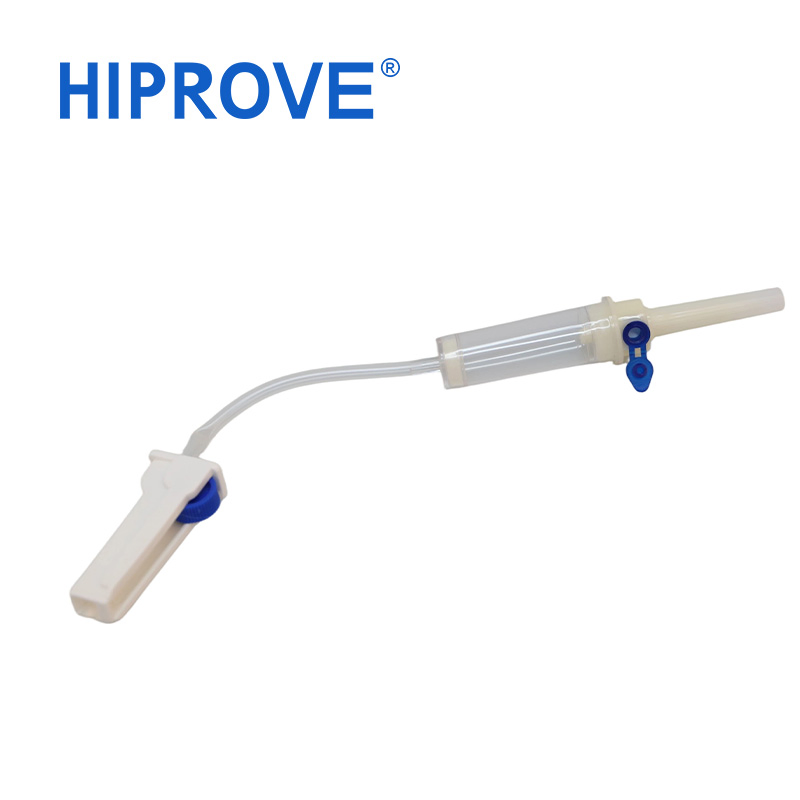 Conjunto de infusión de control de flujo médico desechable ISO con ajuste fino de precisión y micro regulador