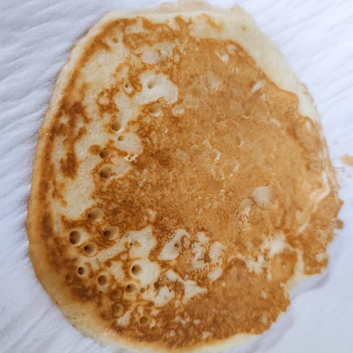Wholesale 25kg large bag of commercial pancake mix for breakfast, suitable for street vendors and various grain pancakes.