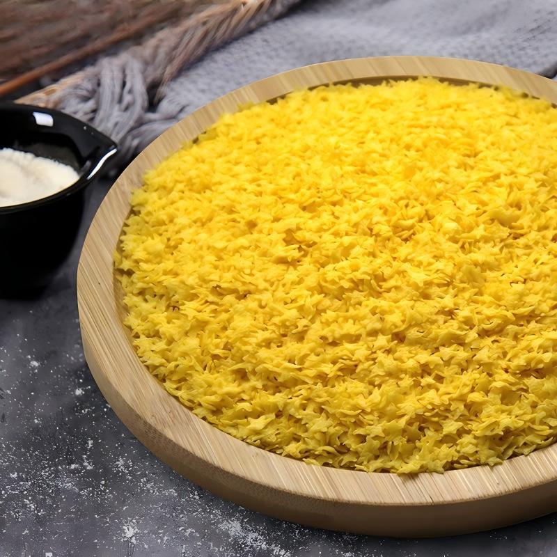 Factory direct supply of yellow breadcrumbs, commercial bulk packaging, for coating golden and crispy fried chicken cutlets (Panko)