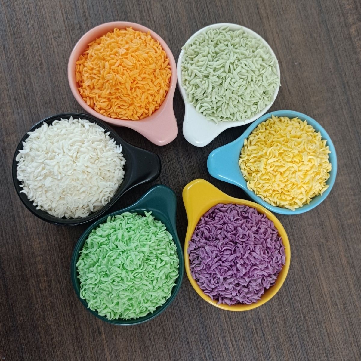 Japanese-style white breadcrumbs, 10kg large bags, for commercial use, boneless chicken strips, catering chain coating, fluffy snowflake breadcrumbs manufacturer.