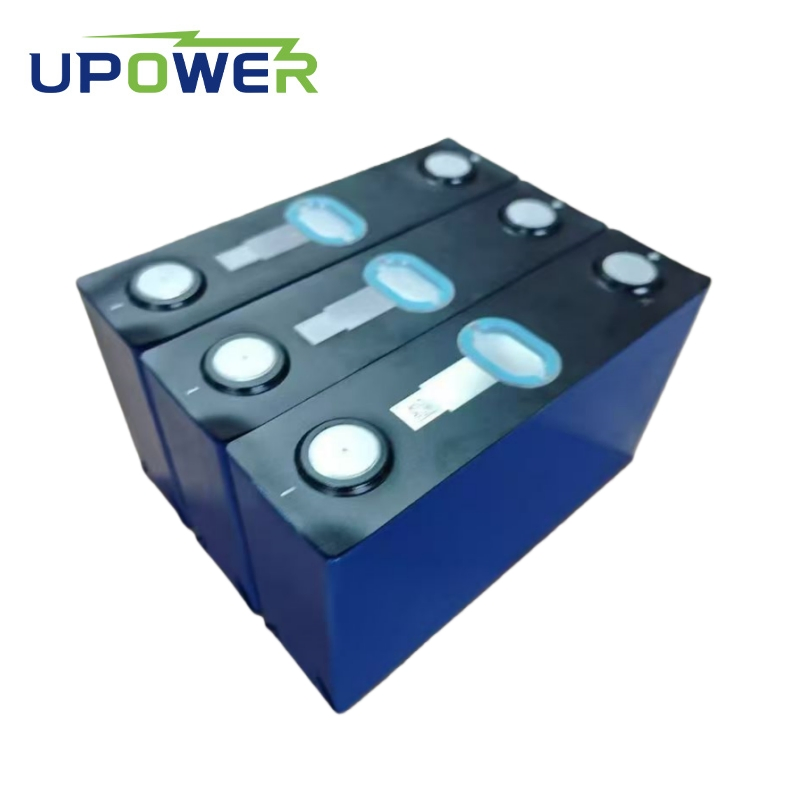 Baterías del sistema UPS Uli 3.2V 130ah LiFePO4 Celda prismática recargable para almacenamiento de energía solar banco de energía portátil