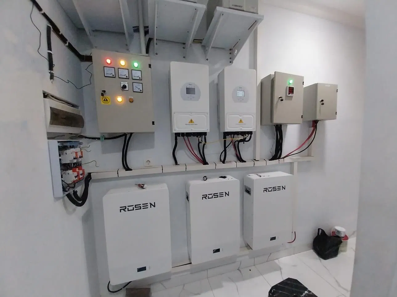 Rosen 10kw Sistema Solar Híbrido 30kw 50kw 100kw Almacenamiento de Baterías de Litio