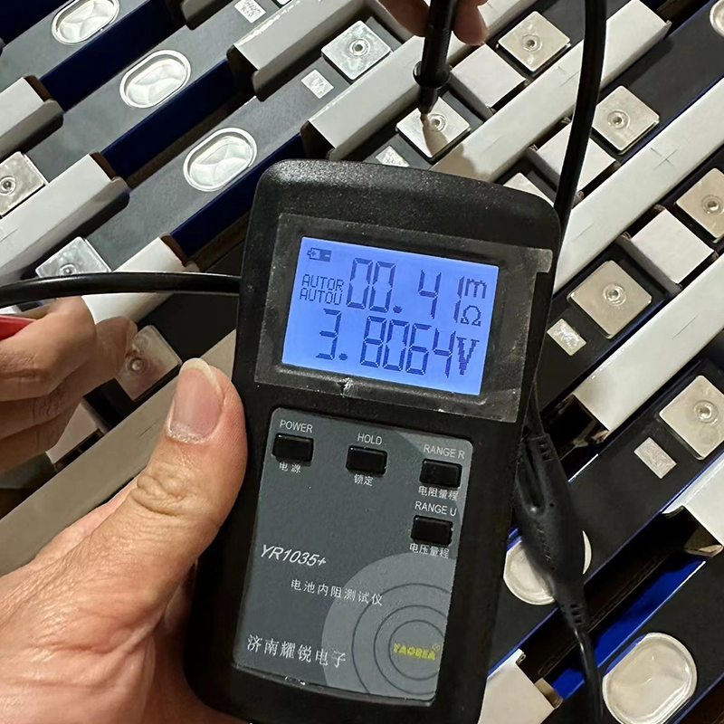 Svolt 3.7V 115ah Batería de Ión de Litio Prismática para Almacenamiento de Energía Solar Industrial y Doméstico 90ah 115ah 117ah 141ah 180ah