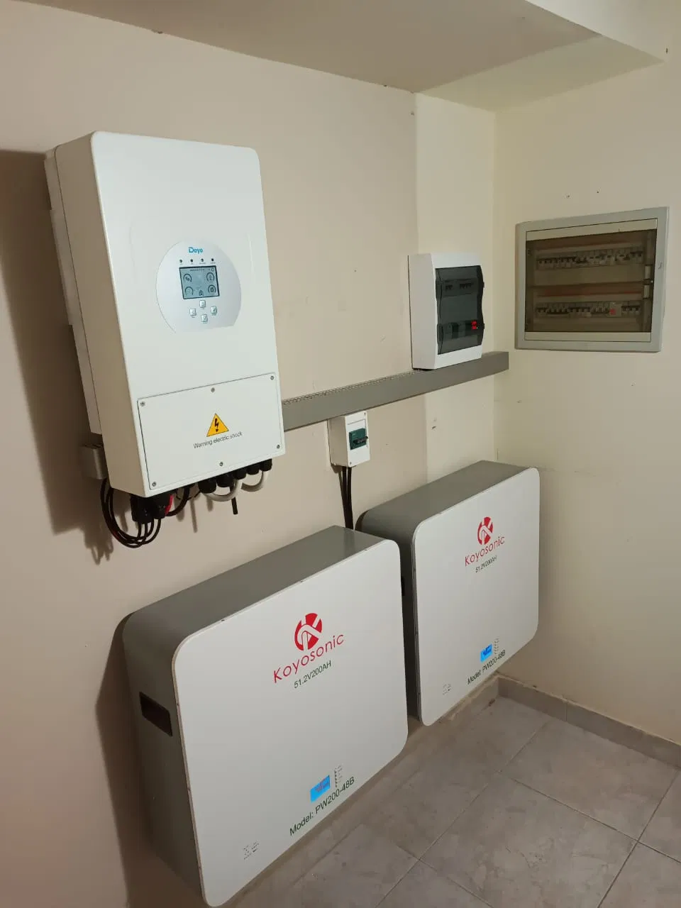 Instalación de batería solar residencial