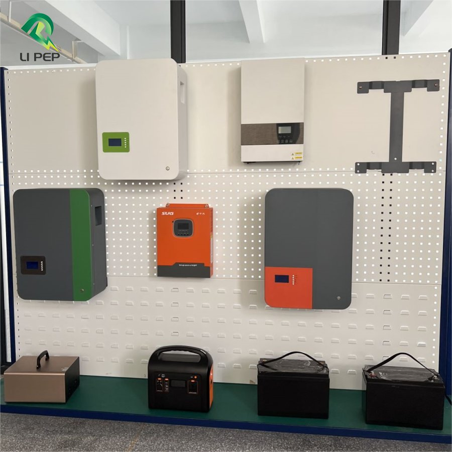51.2V100/200/300ah Generador Solar Hogar Batería de Iones de Litio Sistema Fuera de la Red LiFePO4 Estación de Energía de Celdas de Litio Montada en Pared Almacenamiento de Energía Batería de Iones de Litio