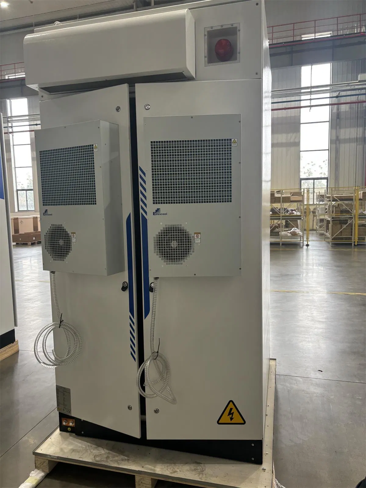 Gabinete de Baterías de Almacenamiento de Energía Comercial e Industrial LiFePO4 Bess 0.5p Sistema de Almacenamiento de Baterías