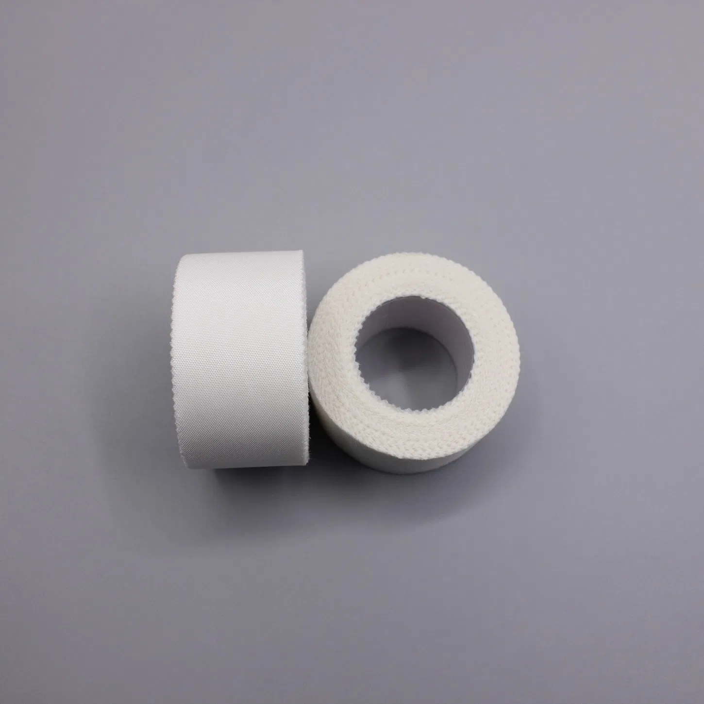 Medical Breathable White/Skin Color Easy Tear Adhesive Hypoallergenic Surgical Silk Tape Roll for Injection Fixation