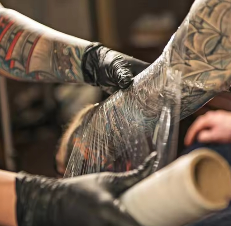 Medical Self-Adhesive Transparent Waterproof Wound Dressing Roll PU Film Wound Care Dressing for Tattoo Protection