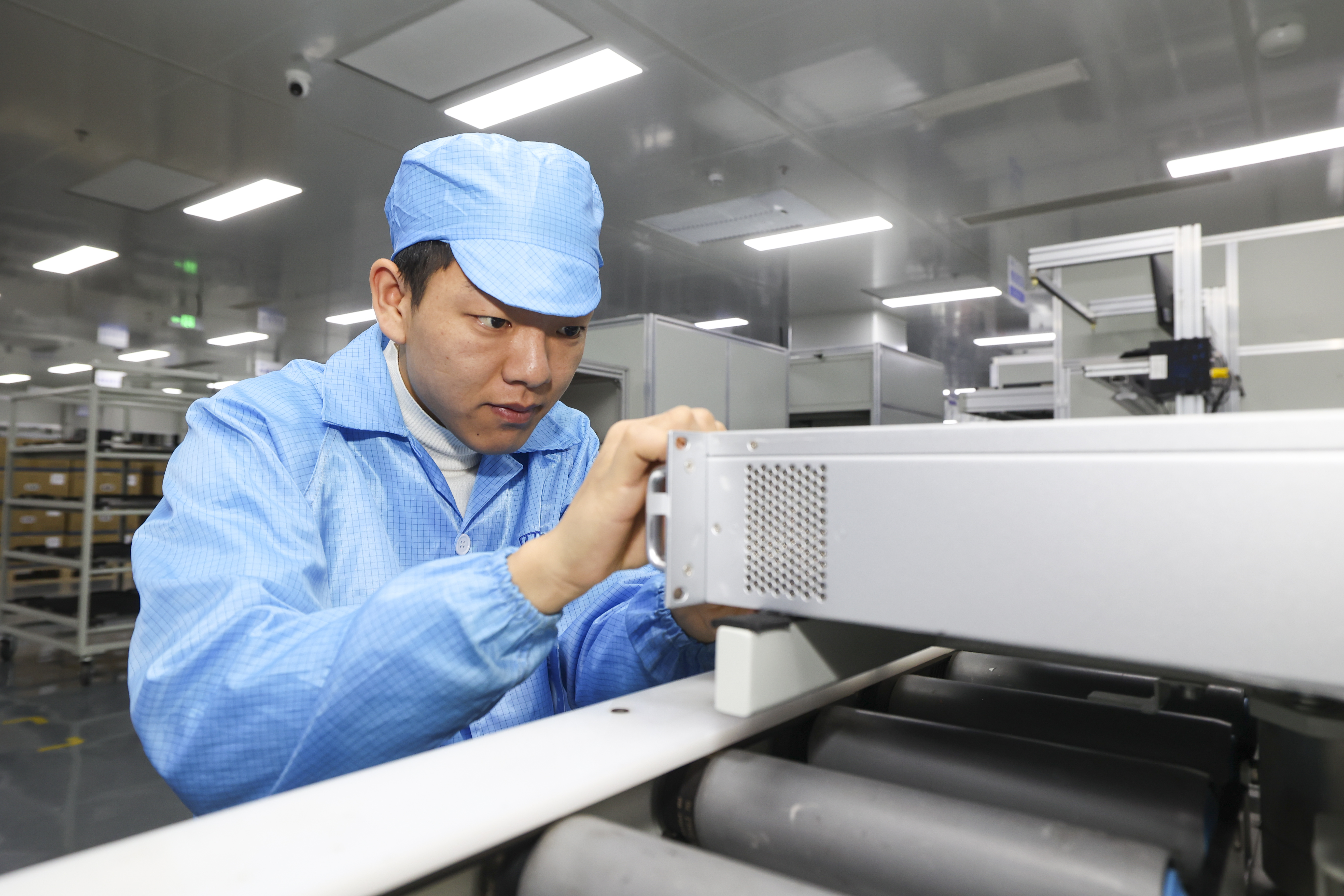 NovaAI Technology GPU server assembly and quality inspection process