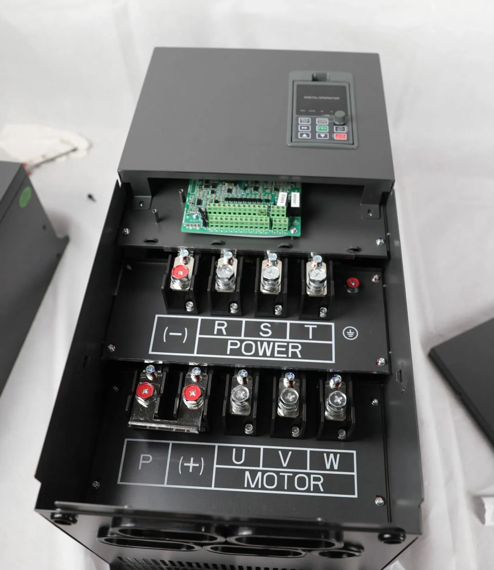 Yuanshin General Purpose Frequency Inverter AC Drive VFD VSD with Cheaper Price