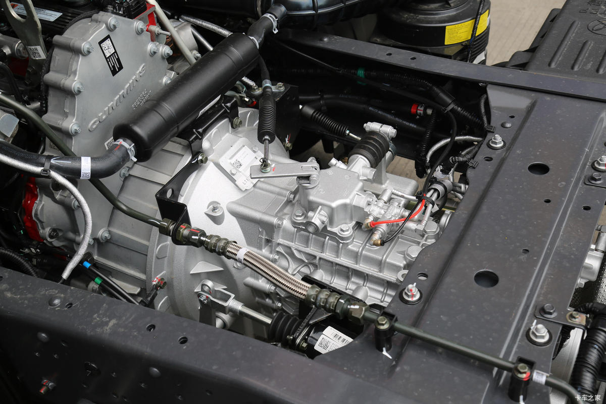 Efficient Cargo Solutions with Reliable Aumark Urban Trucks Available