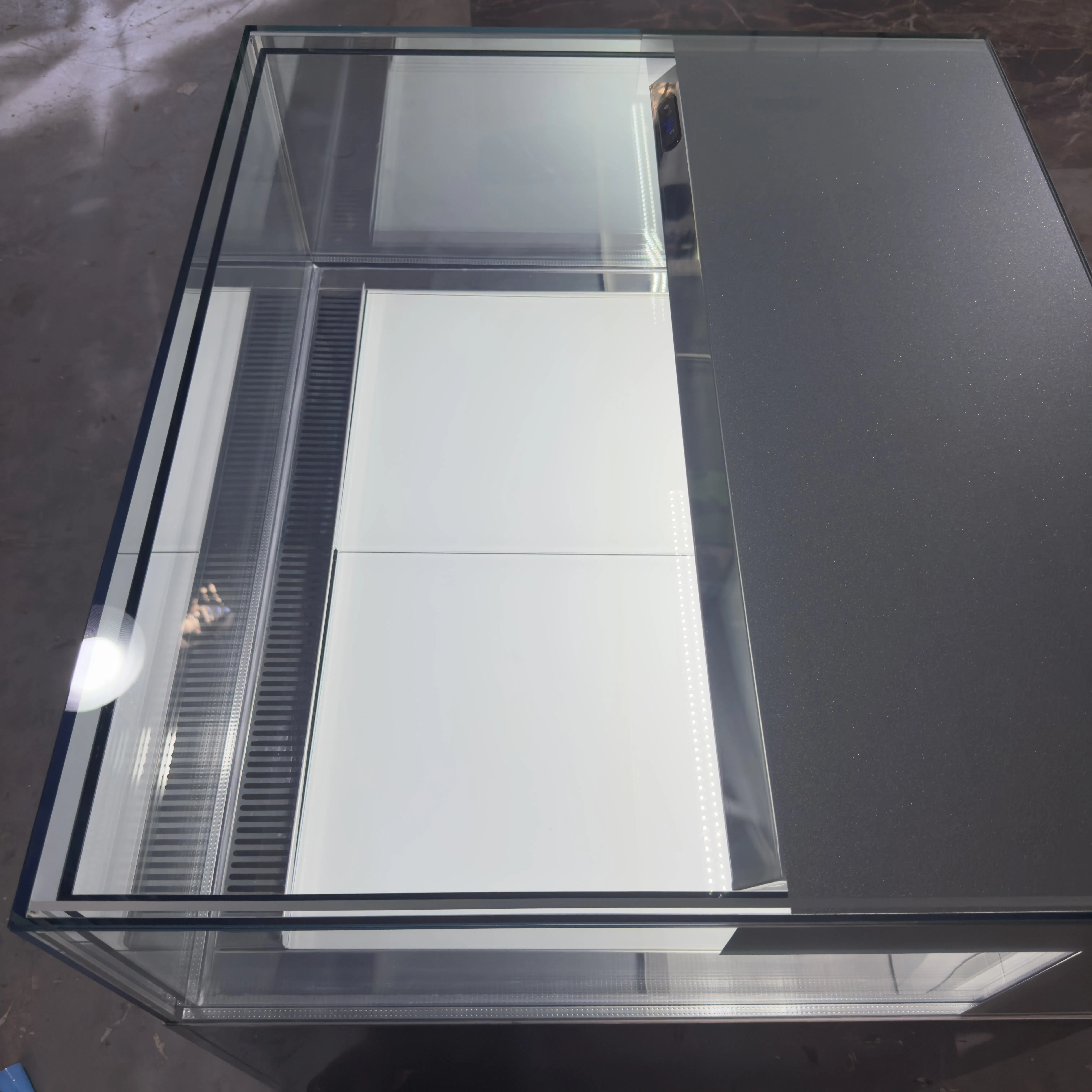 Fresh Cakes Solution with Open Display Chiller for Desserts