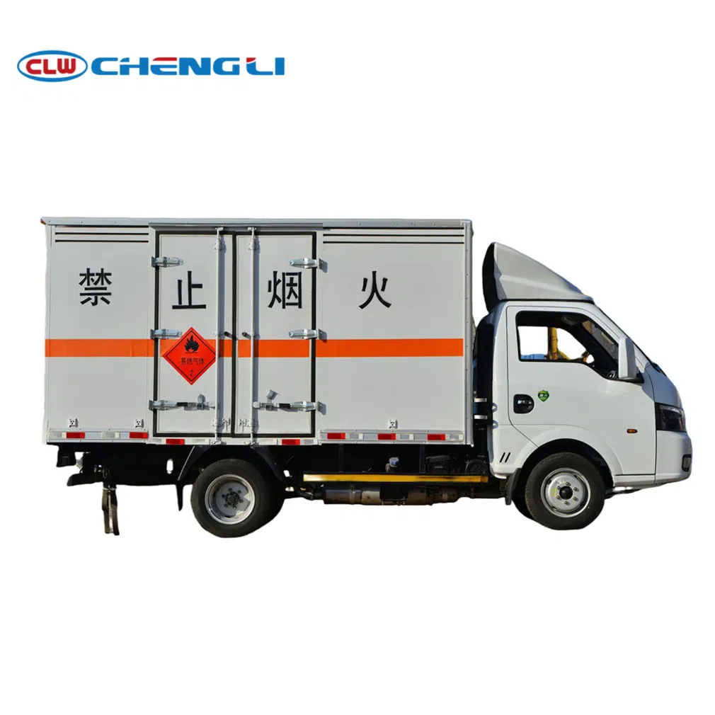 Durable Box Type Dangerous Goods Transport Vehicle Cargo Van for Flammables