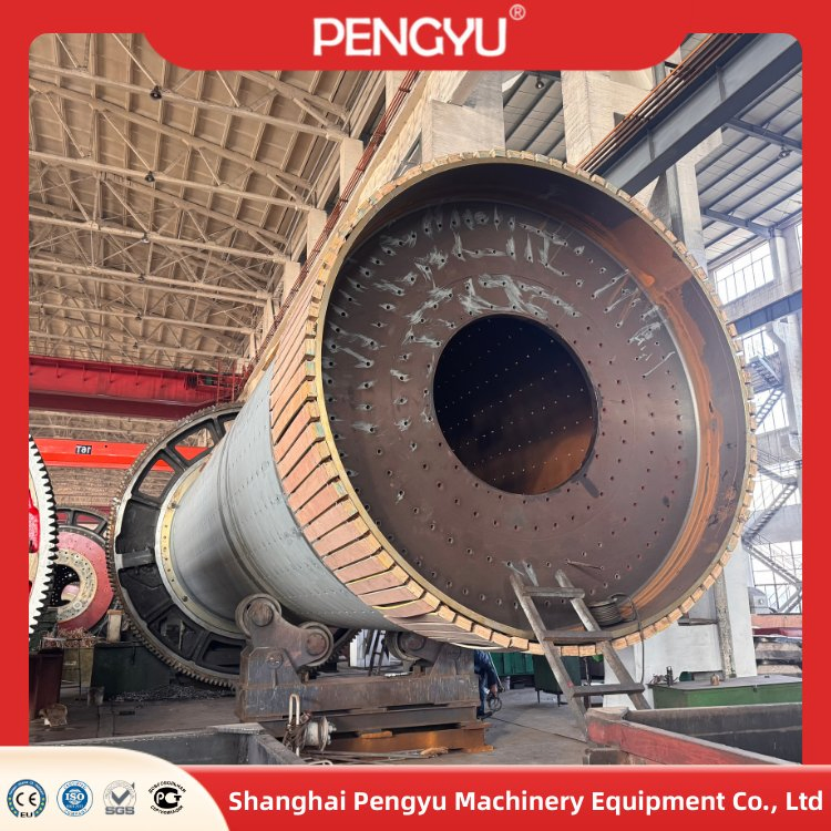 Pengfei Brand Produces Large-Scale Cement Mills for Mining Ores Lead Manganese Iron Hot Materials Metal Aluminum Zinc Cement Processing Vertical Cement Mill