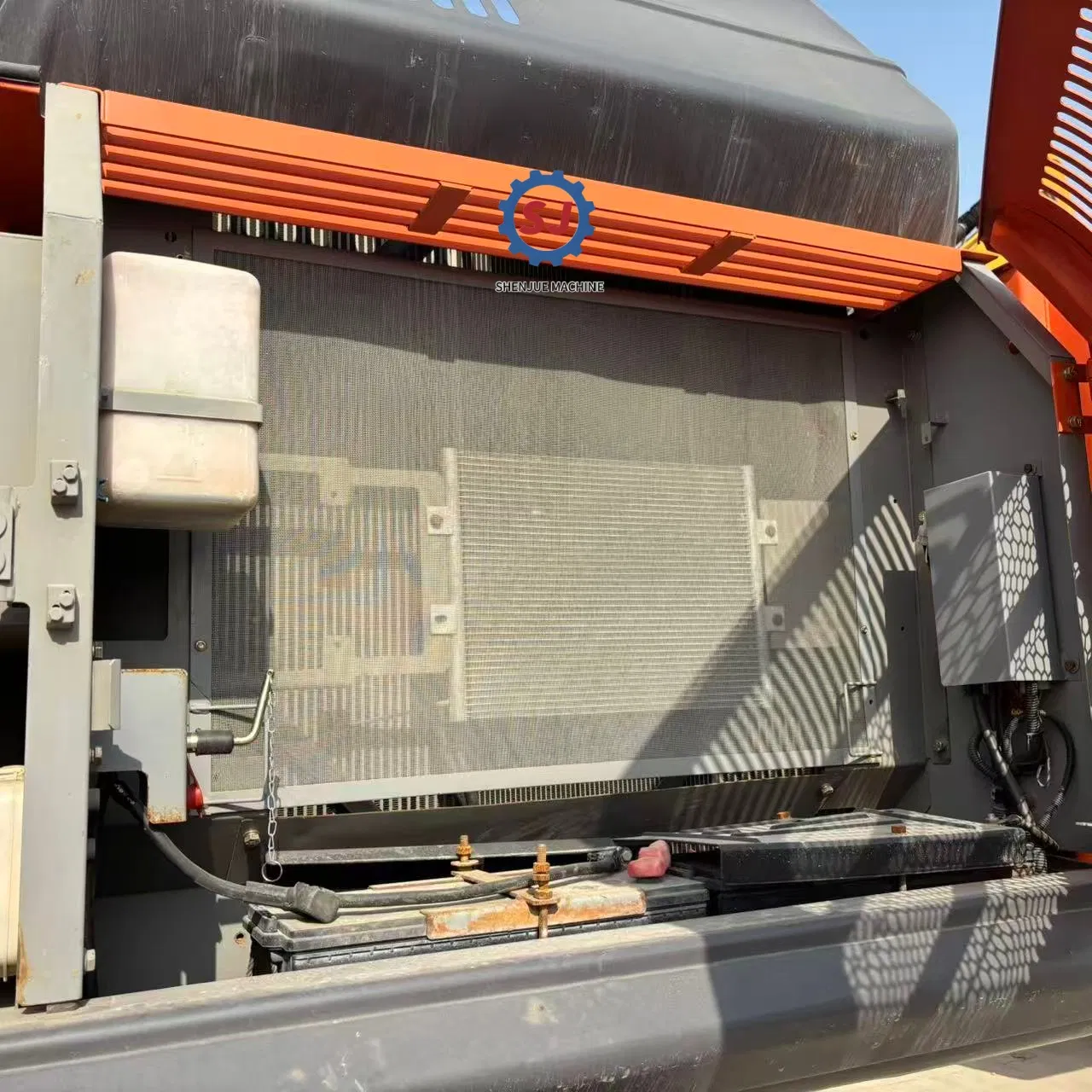 Hitachi ZX350H View 4