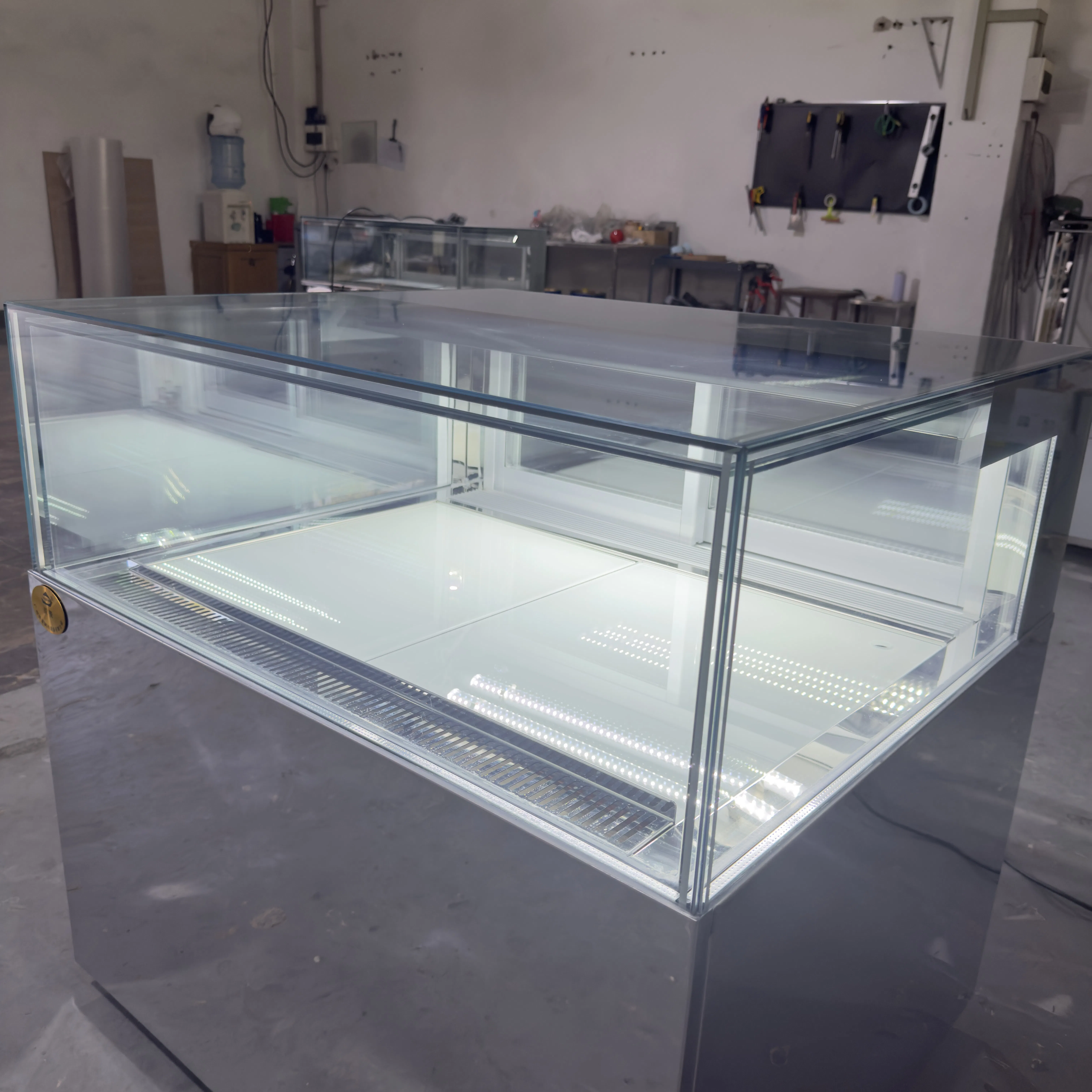 Custom Food Display Solution for Elegant Cake Showcase Cabinet