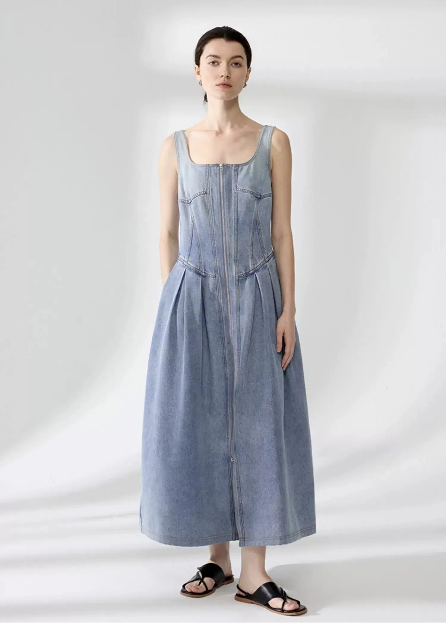 Wholesale High-End Sleeveless Front Full Zipper Closure Waist-Cut Long Fit Denim Women Strap Dress for Summer