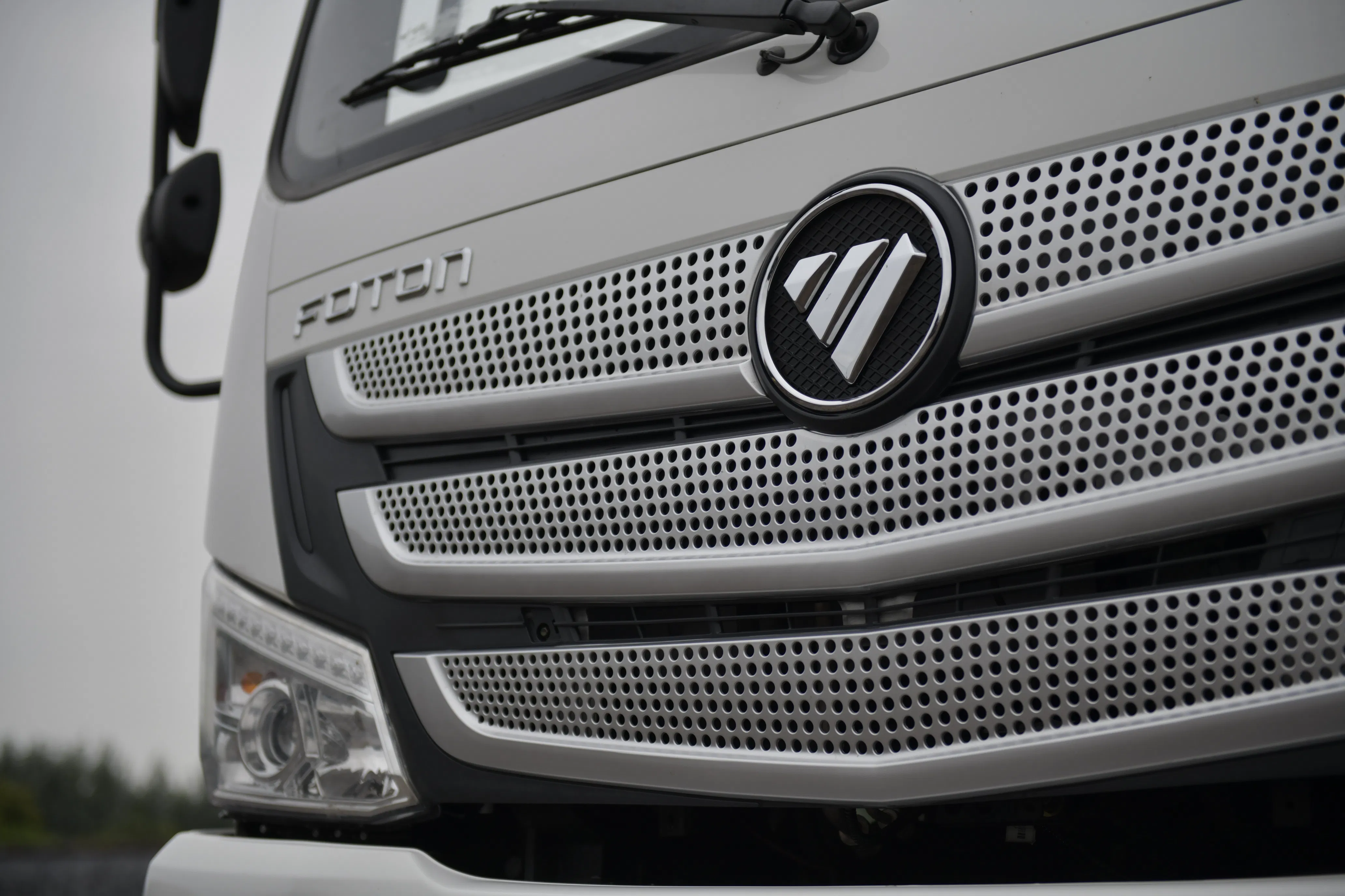 Efficient Cargo Solutions with Aumark S1 for Urban Delivery