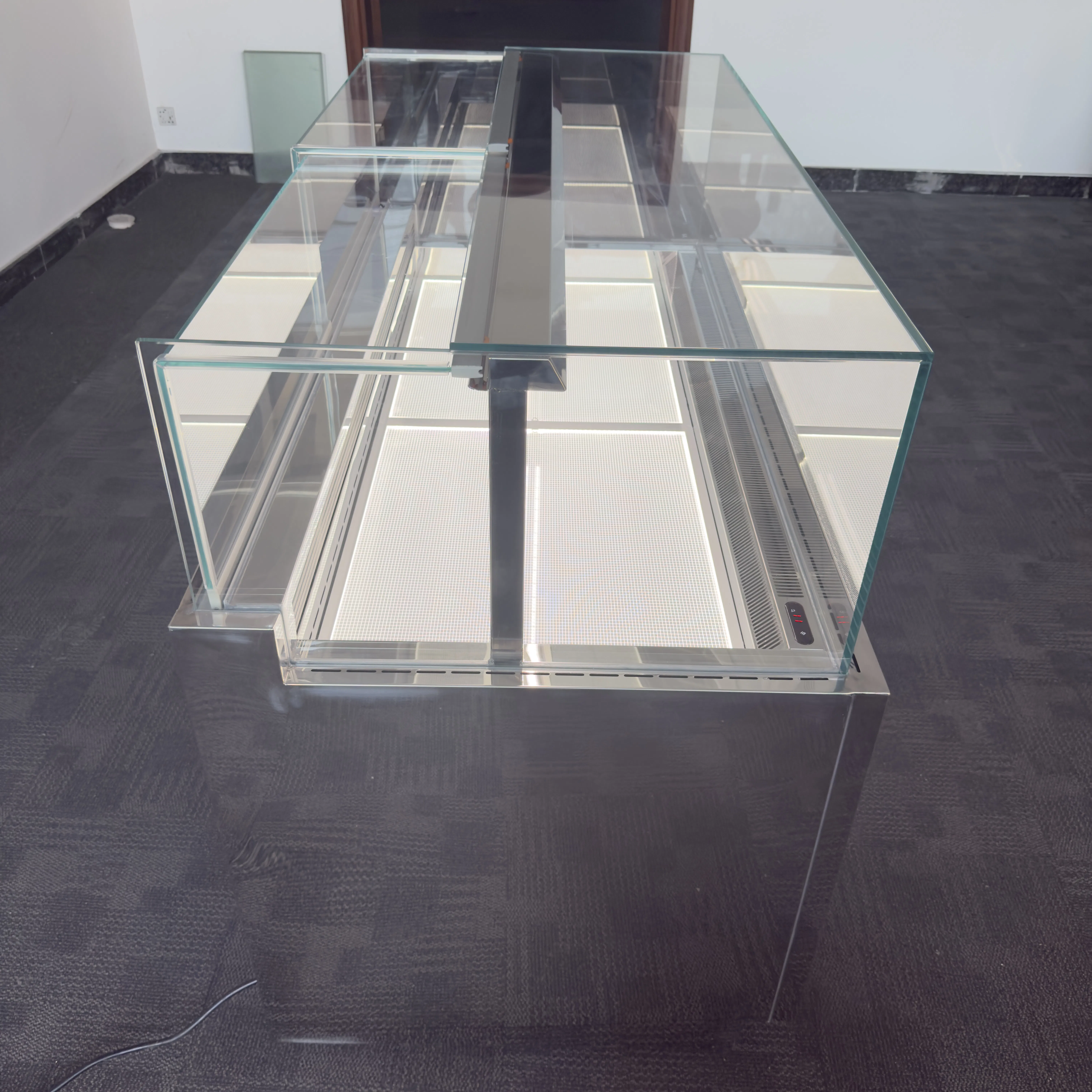 Custom Food Display Solution for Fresh Cakes and Desserts