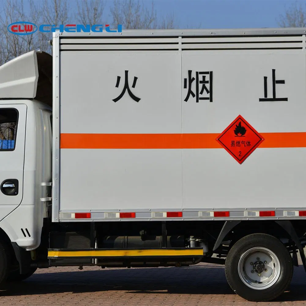 Durable Box Type Dangerous Goods Transport Vehicle Cargo Van for Flammables
