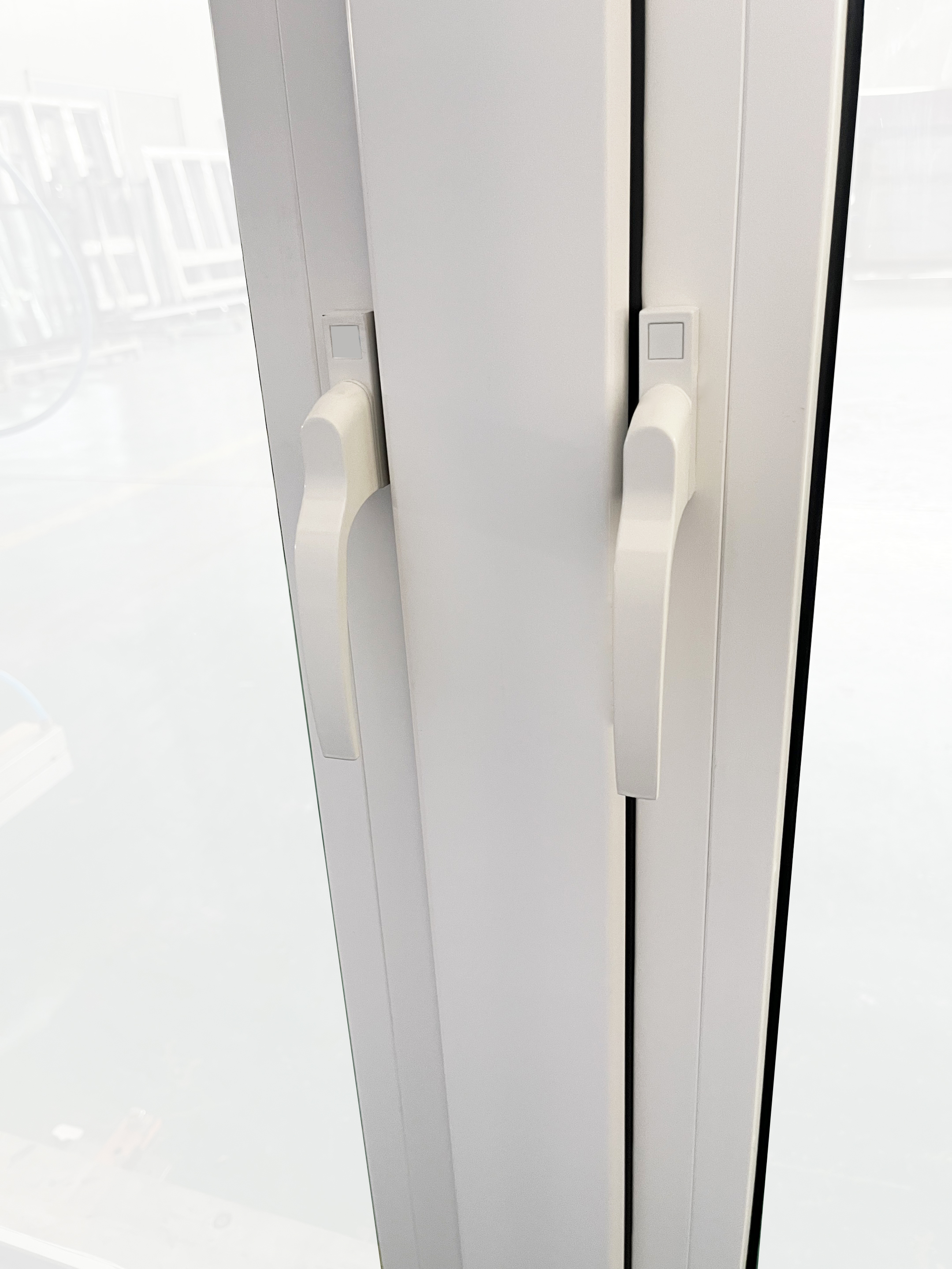 Energy Efficiency Thermal Insulation Soundproof UPVC Casement Window with Louver for Bathroom &amp; Hotel Use