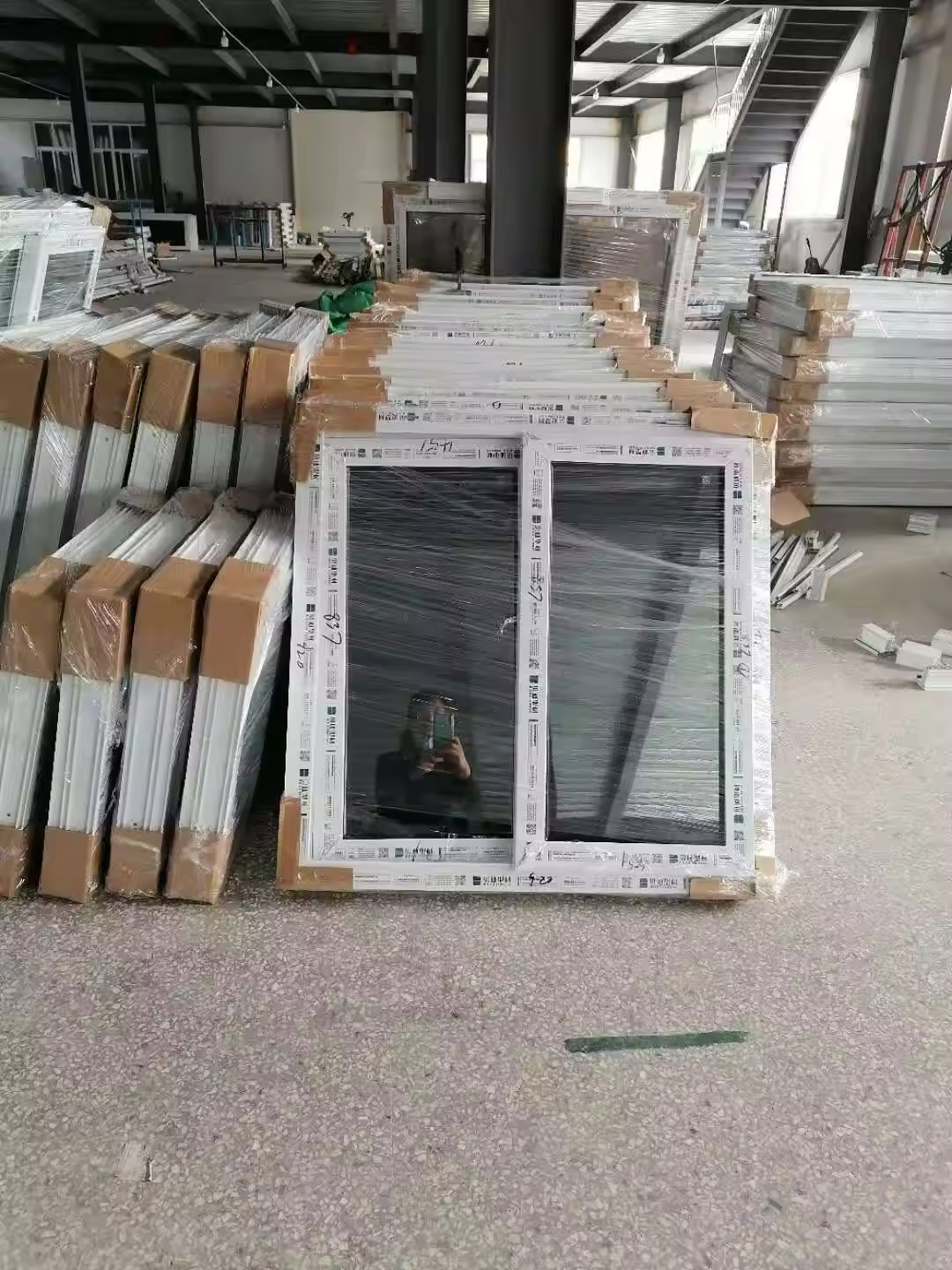 Factory Direct Sale UPVC Plastic Sliding Windows Hurricane Impact Laminated Glass Windproof Waterproof Thermal Insulated Hotel