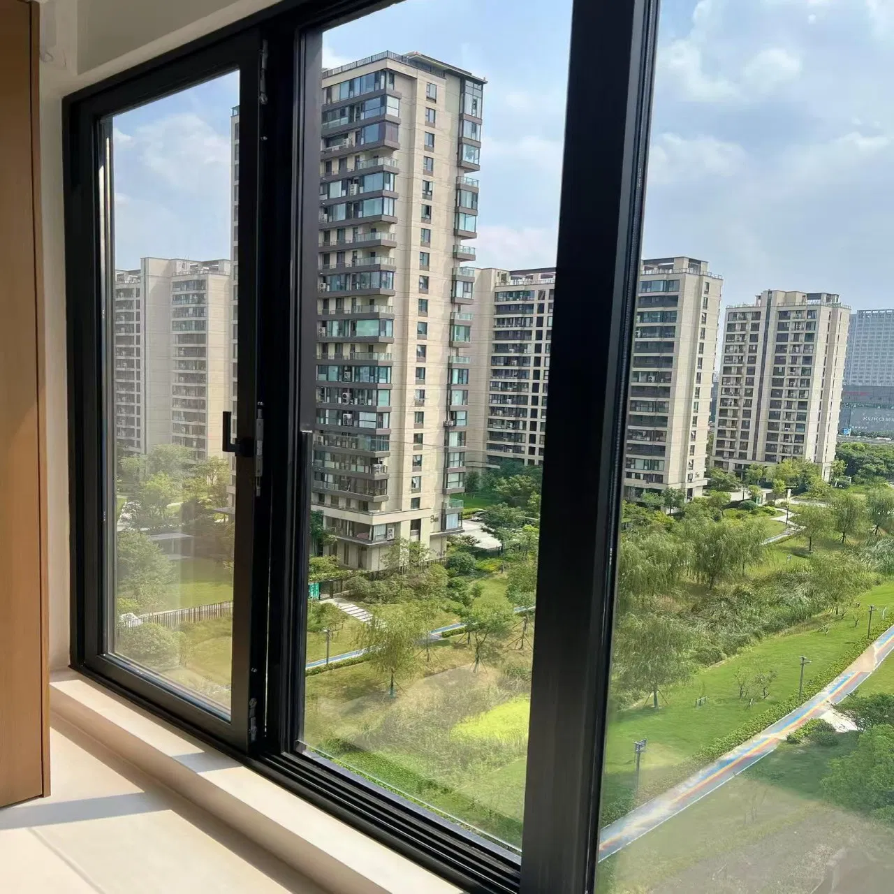 Premium Custom UPVC Aluminum Tilt Turn Skylight Windows