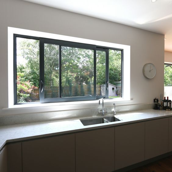 Factory Price Curved Bay Design Double Glazed Glass 3 Tracks House Aluminum Balcony Glass Curtain Sliding Window