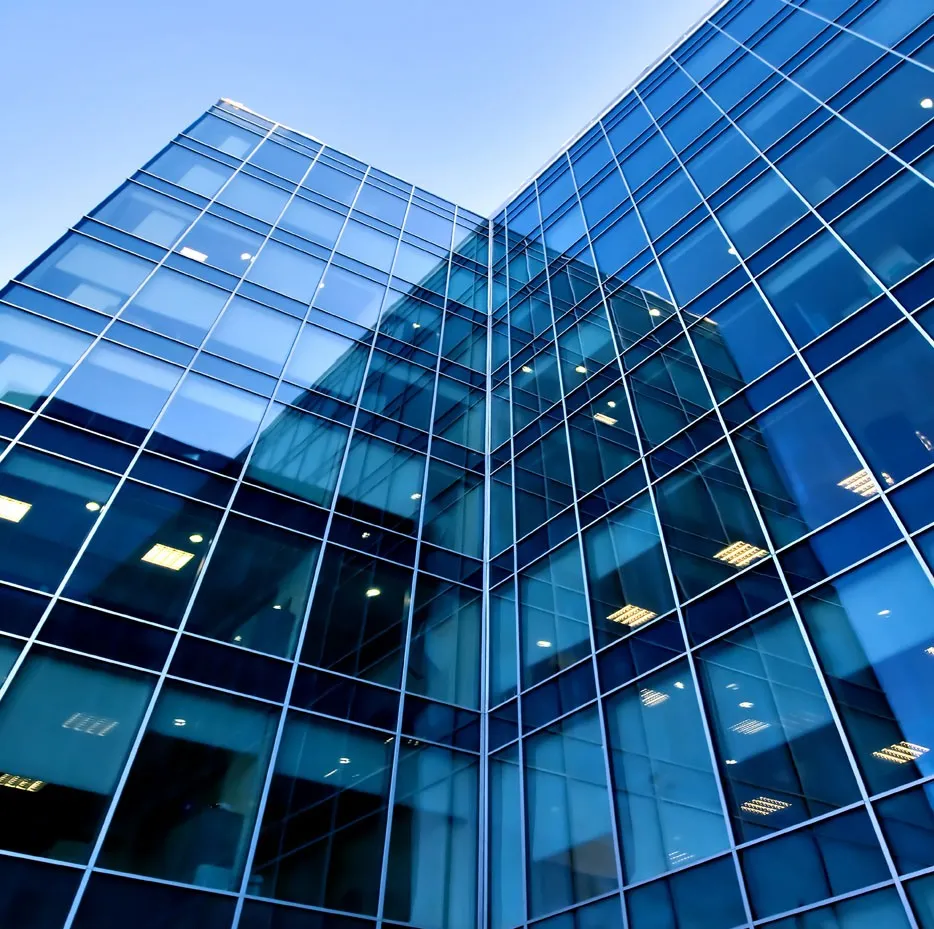 Full glass curtain wall