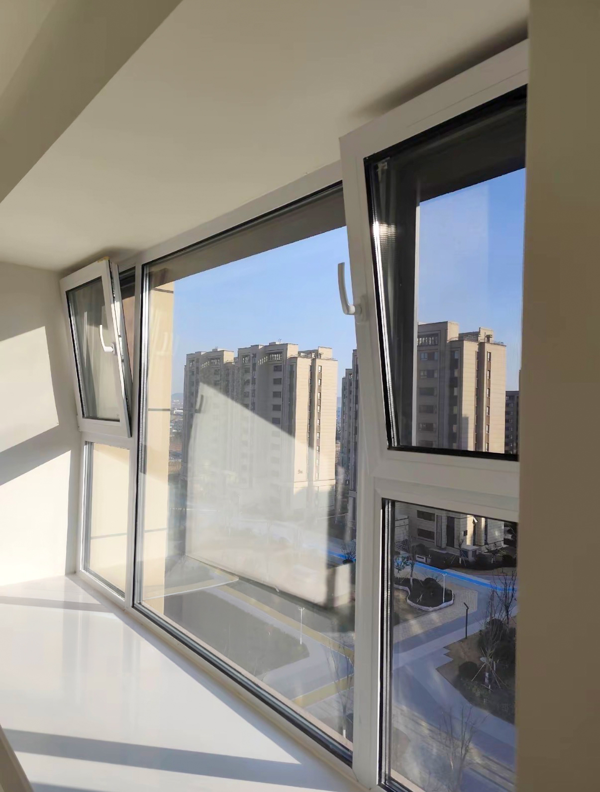 Customized upvc Window Sound Insulation Windproof Features Inward Tilting Design for Safety Protection