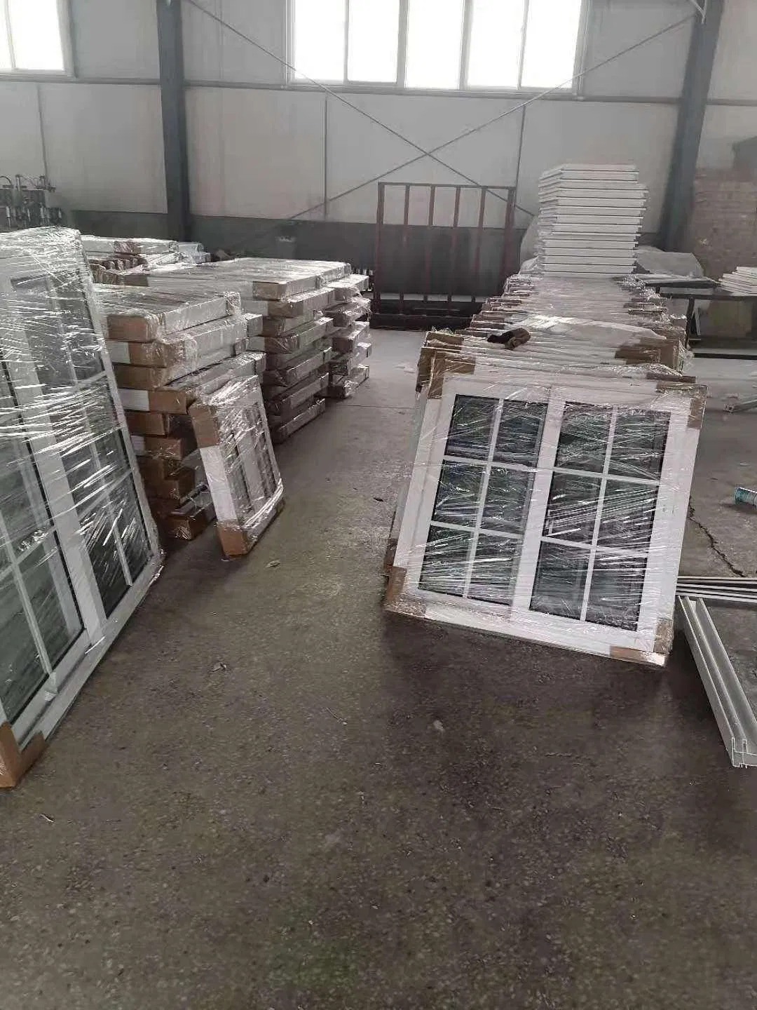 Low Price Sliding Fenetre PVC UPVC Frame Residential Windows with Tempered Glass and Screen