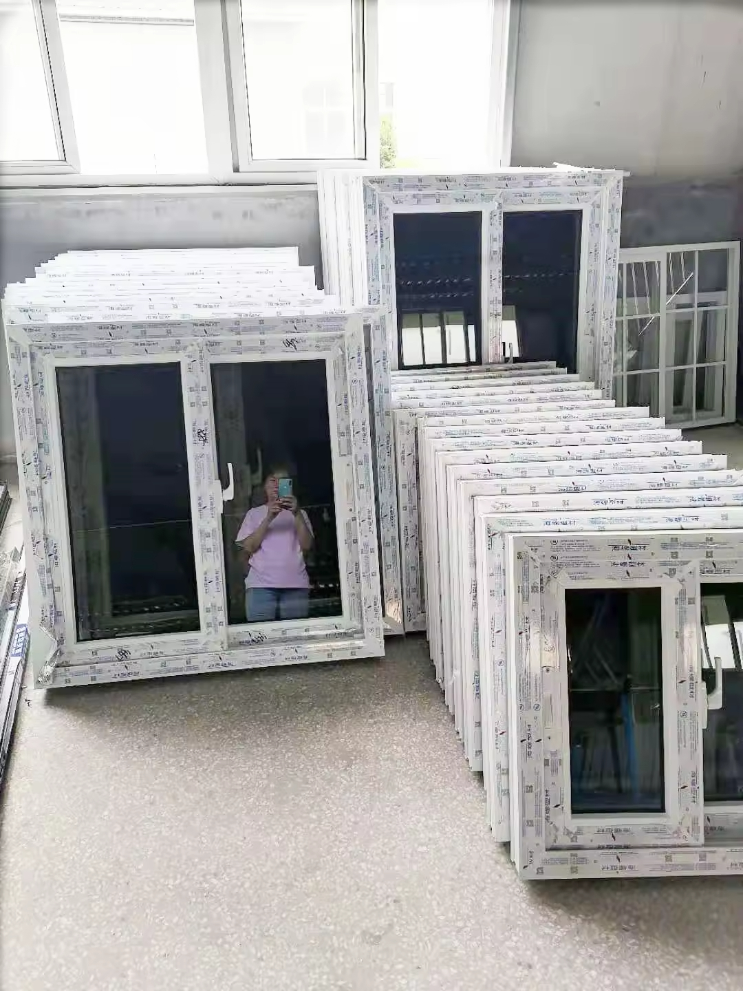 Factory Direct Sale UPVC Plastic Sliding Windows Hurricane Impact Laminated Glass Windproof Waterproof Thermal Insulated Hotel