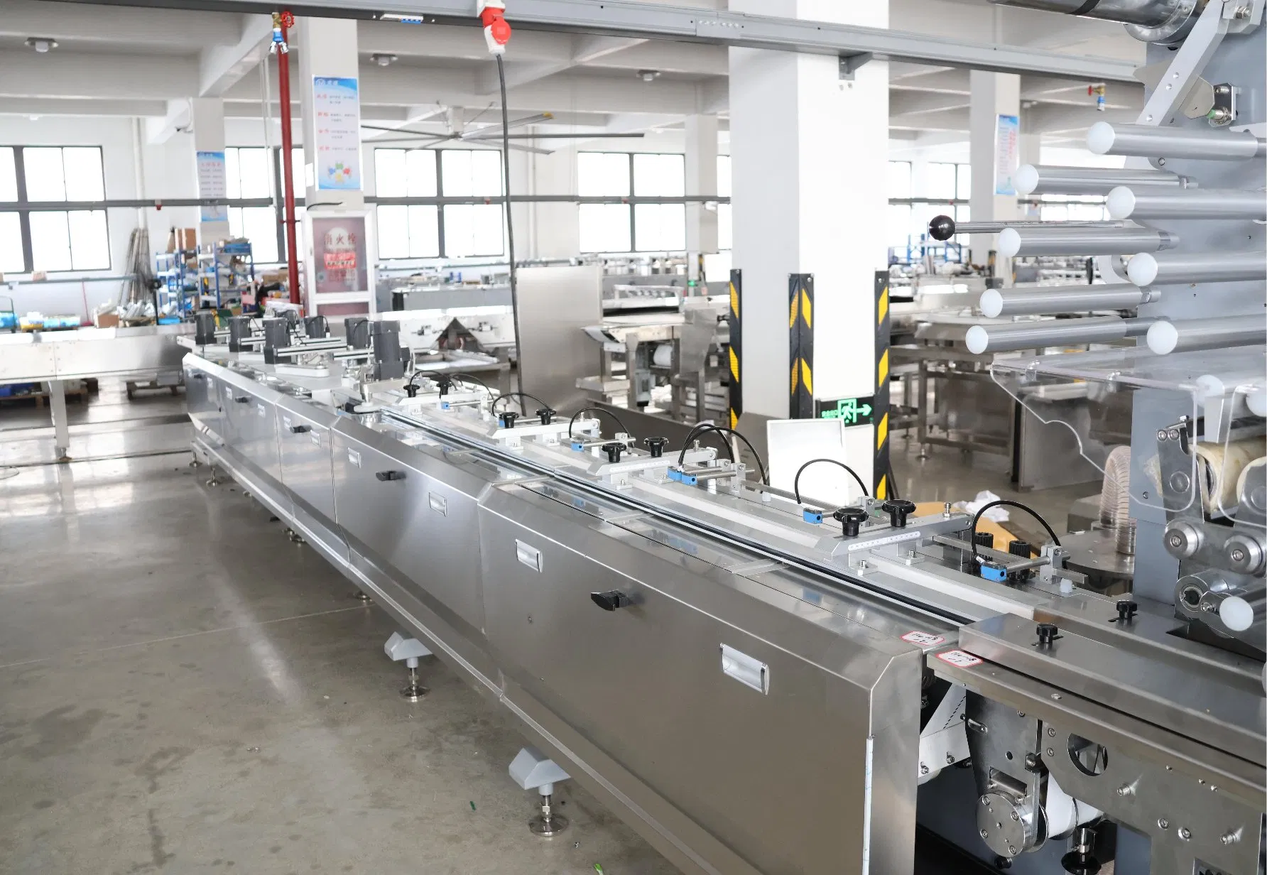 Máquina Automática de Embalagem de Chocolate em Almofada, Máquinas de Embalagem de Alimentos para Doces, Máquina de Embalagem Horizontal para Biscoitos, Wafers, Nougat e Barras de Granola