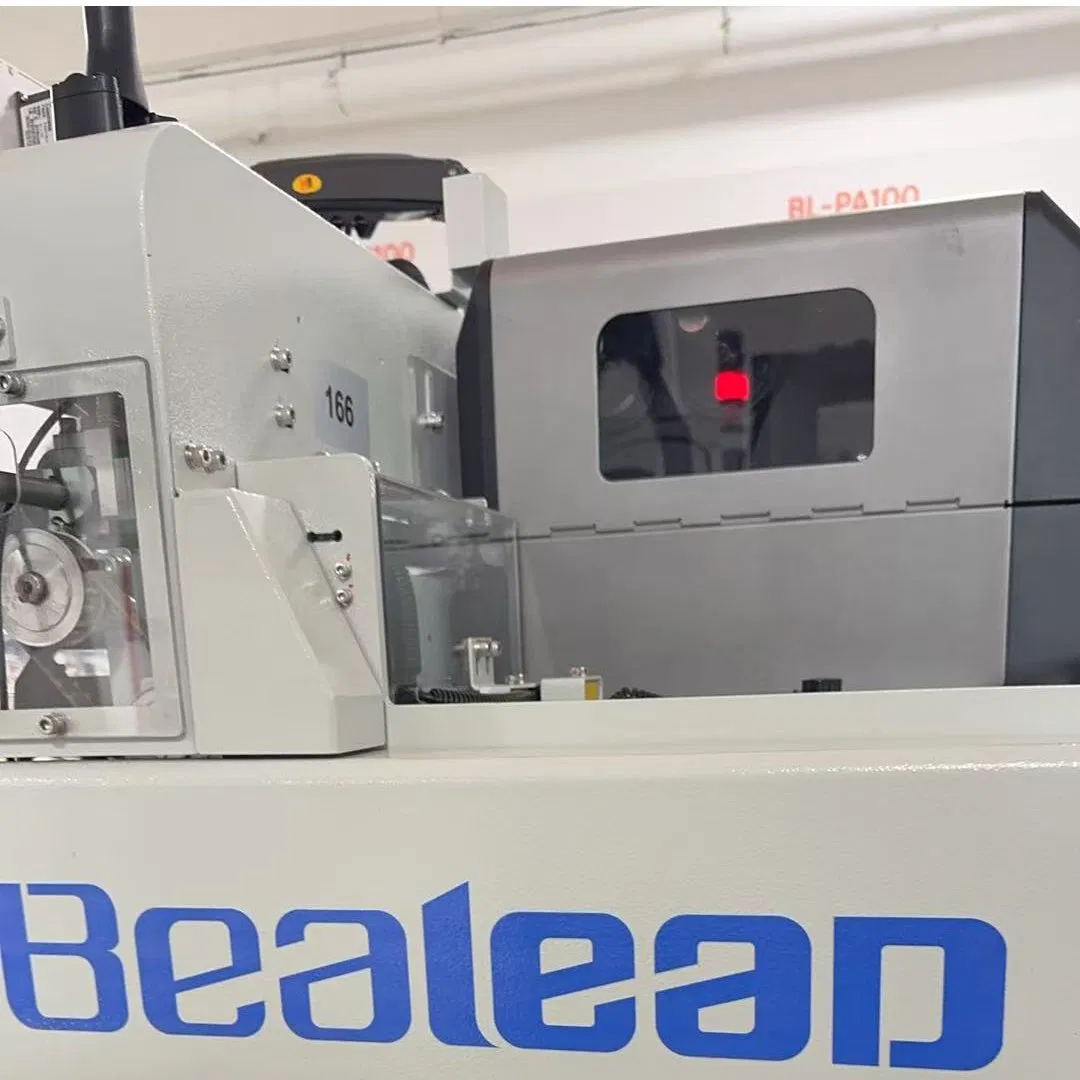 Máquina de Embalagem Vertical All-in-One para E-Commerce, Equipamento Auto Bagger para Embalagem de Pacotes de Correio em Armazém Logístico