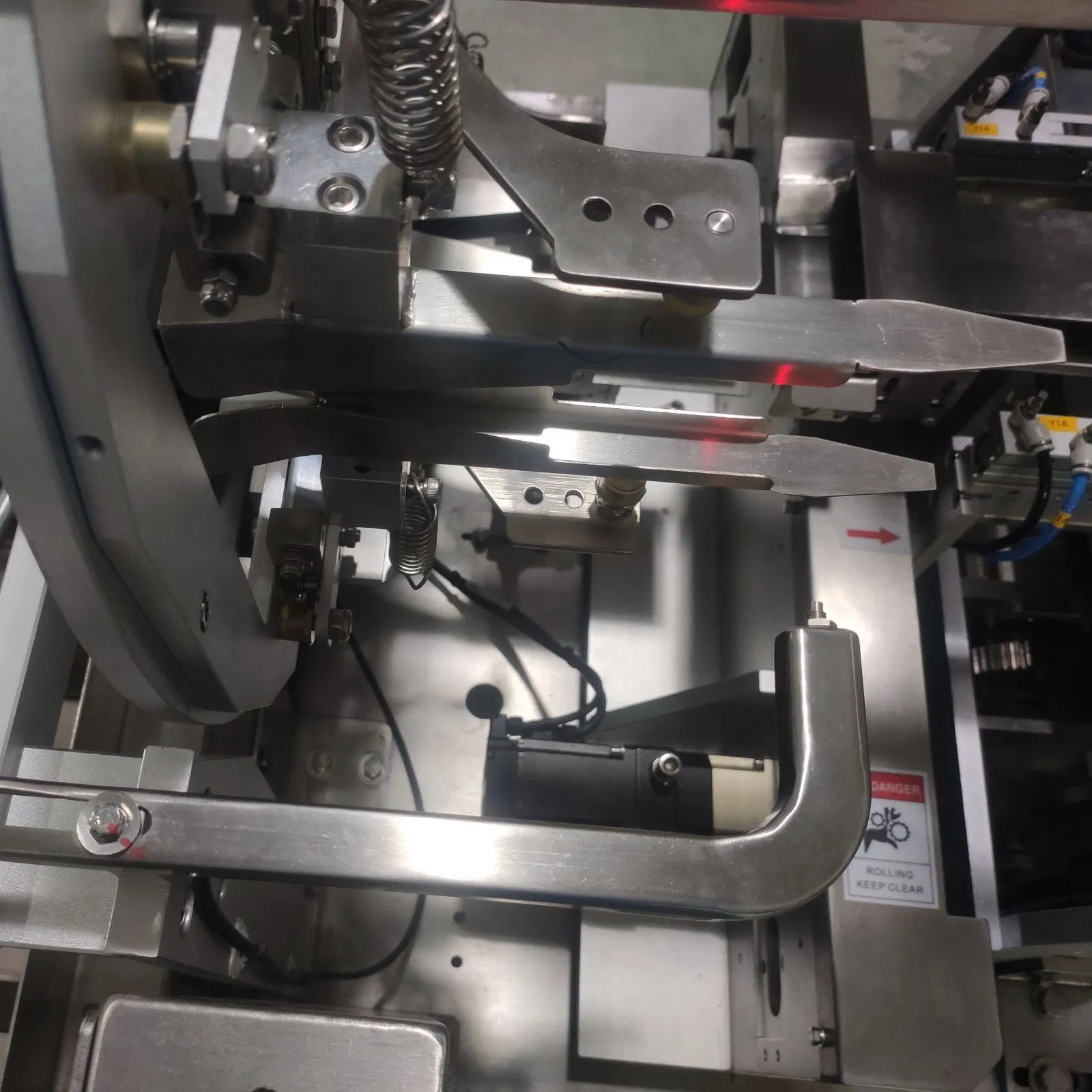 Máquina Automática de Embalagem Horizontal para Soluções de Embalagem Versáteis