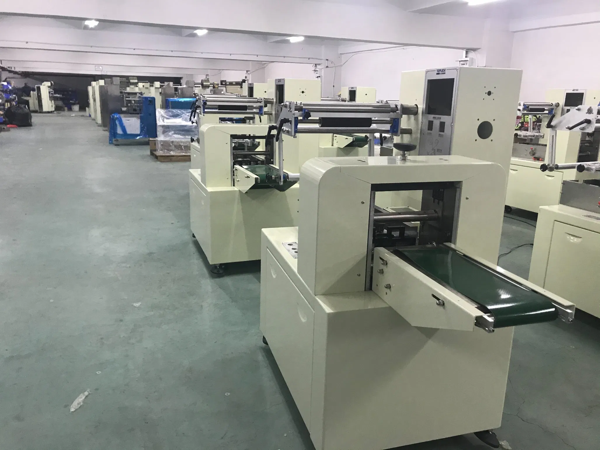 Máquina de Embalagem Automática para Pão Pita Libanês em Pacote de Almofada com Equipamento de Embalagem de Rusk de Fluxo Horizontal