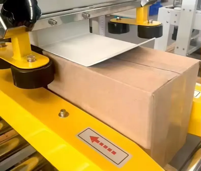 Máquina de Embalagem de Selagem de Caixas de Papelão com Ajuste Manual Semi Automático