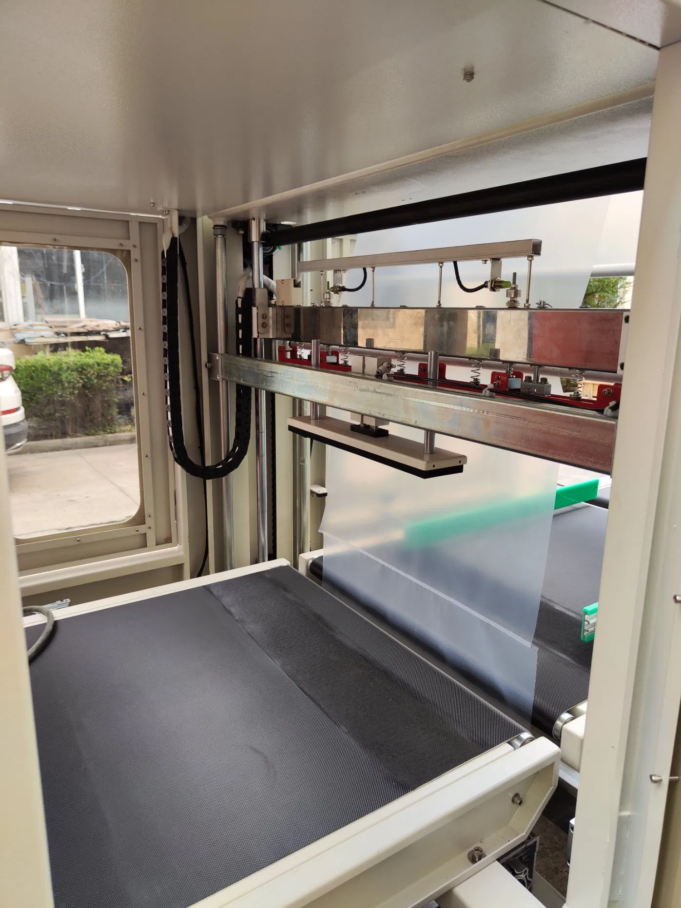 Máquina Automática de Encolhimento a Alta Velocidade com Seladora de Mangas para Embalagem em Túnel com Filme PE