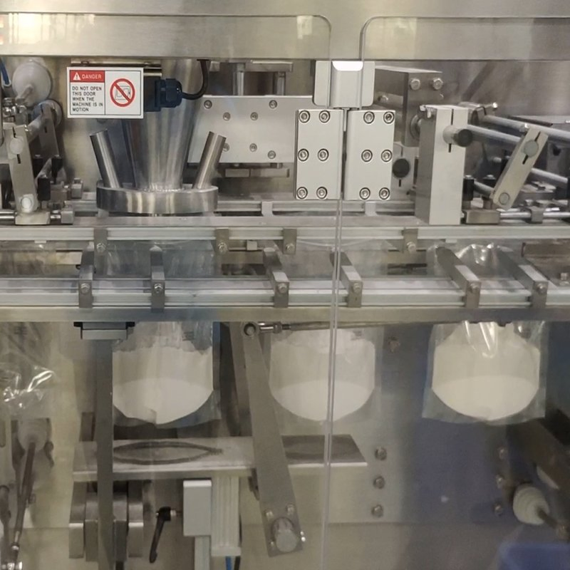 Máquina de Embalagem Automática Versátil para Selagem e Preenchimento de Bolsas Planas Horizontais para Pó, Líquido, Alimentos, Medicamentos, Cosméticos e Produtos Químicos Finos