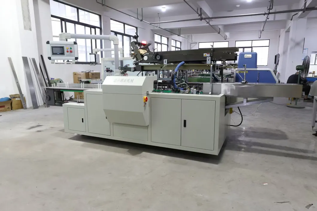 Máquina de Embalagem de Caixa de Papel Toalha Facial Automática para Produtos Médicos, Alimentos, Cosméticos e Peças de Hardware