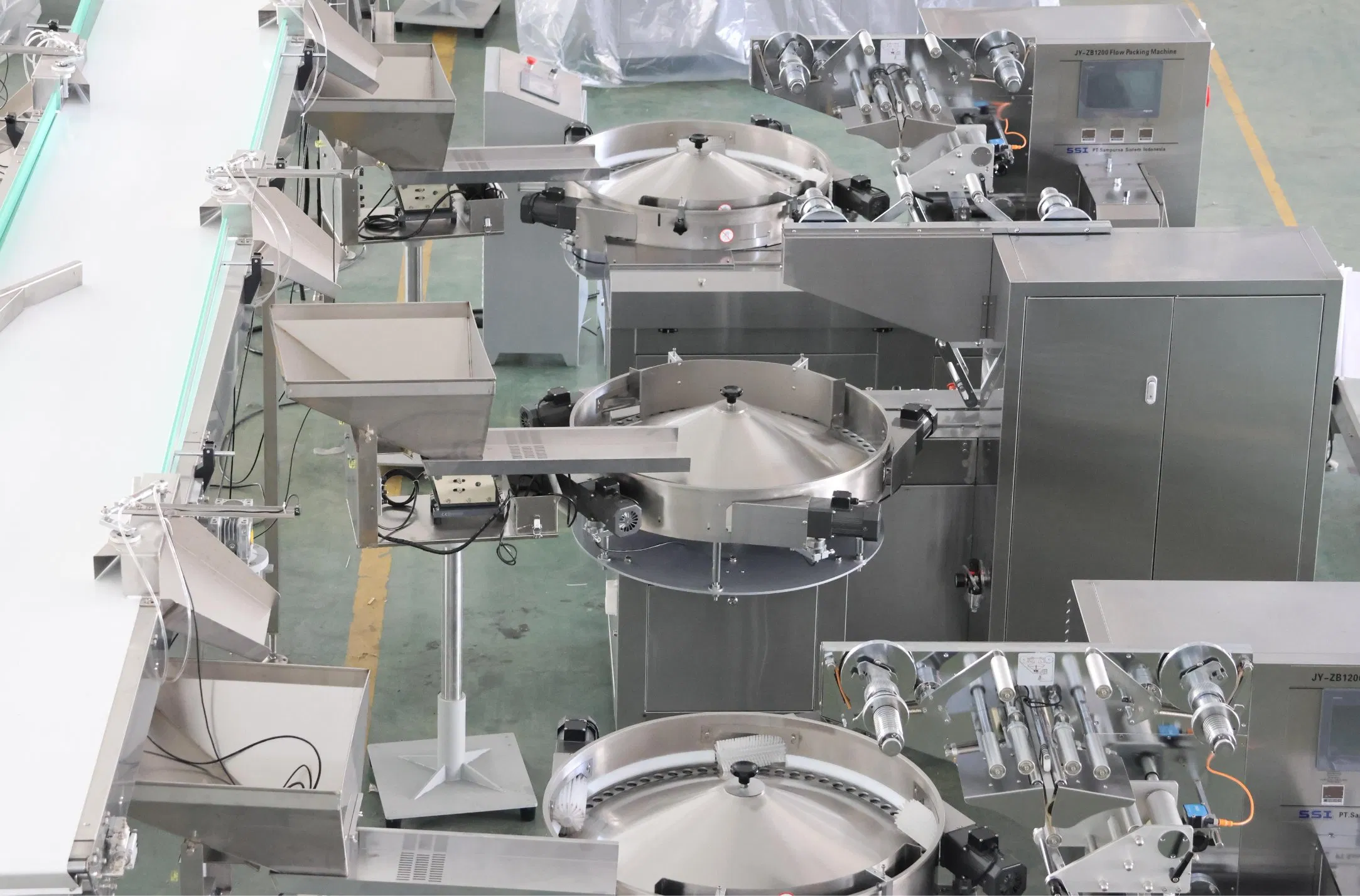 Máquina de Embalagem de Doces em Alta Velocidade Máquina de Embalagem de Gelatina Goma Doce Máquina de Embalagem de Doces Confeitaria Embaladora de Pirulito Máquina de Embalagem de Goma Mastigável/Taffy