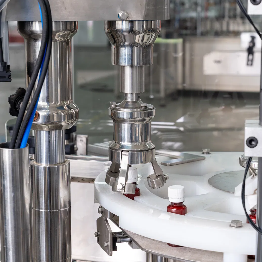 Linha de Produção Automática Completa para Lavagem, Enchimento, Tampagem e Rotulagem de Frascos de Óleo Essencial