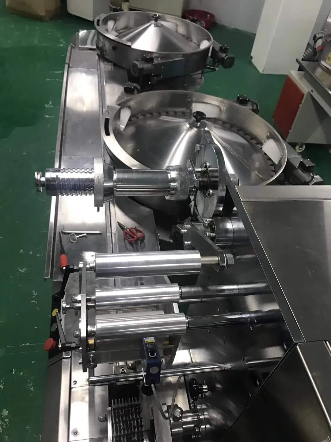 Máquina de Embalagem Automática de Jujuba de Alta Velocidade / Máquina de Embalagem de Doces Macios em Almofada / Máquina de Embalagem de Tâmaras / Máquina de Embalagem de Alimentos para Toffee e Pirulito