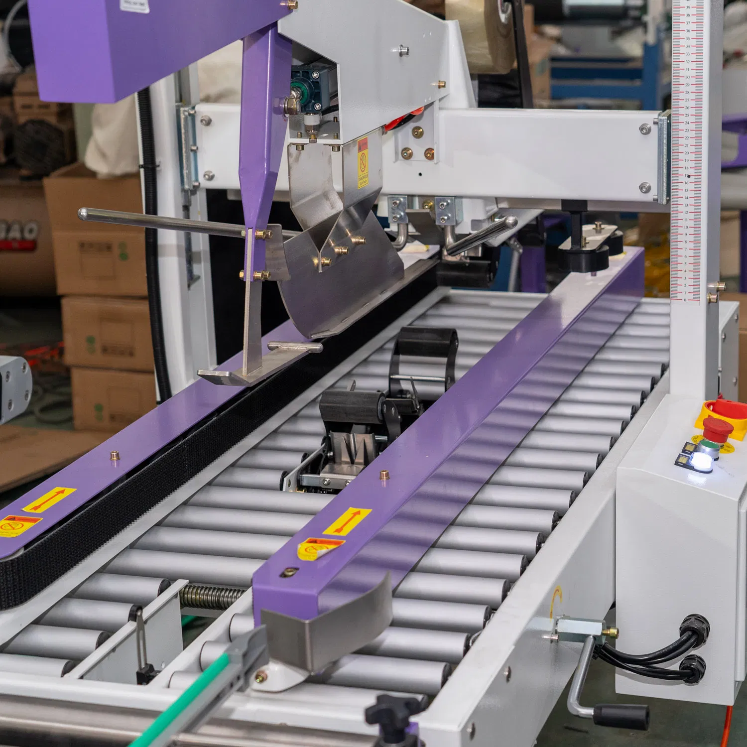 Seladora de Caixa/ Cartão Personalizada de Baixa Velocidade para Formação de Cartonagem em Linha de Embalagem e Selagem Industrial