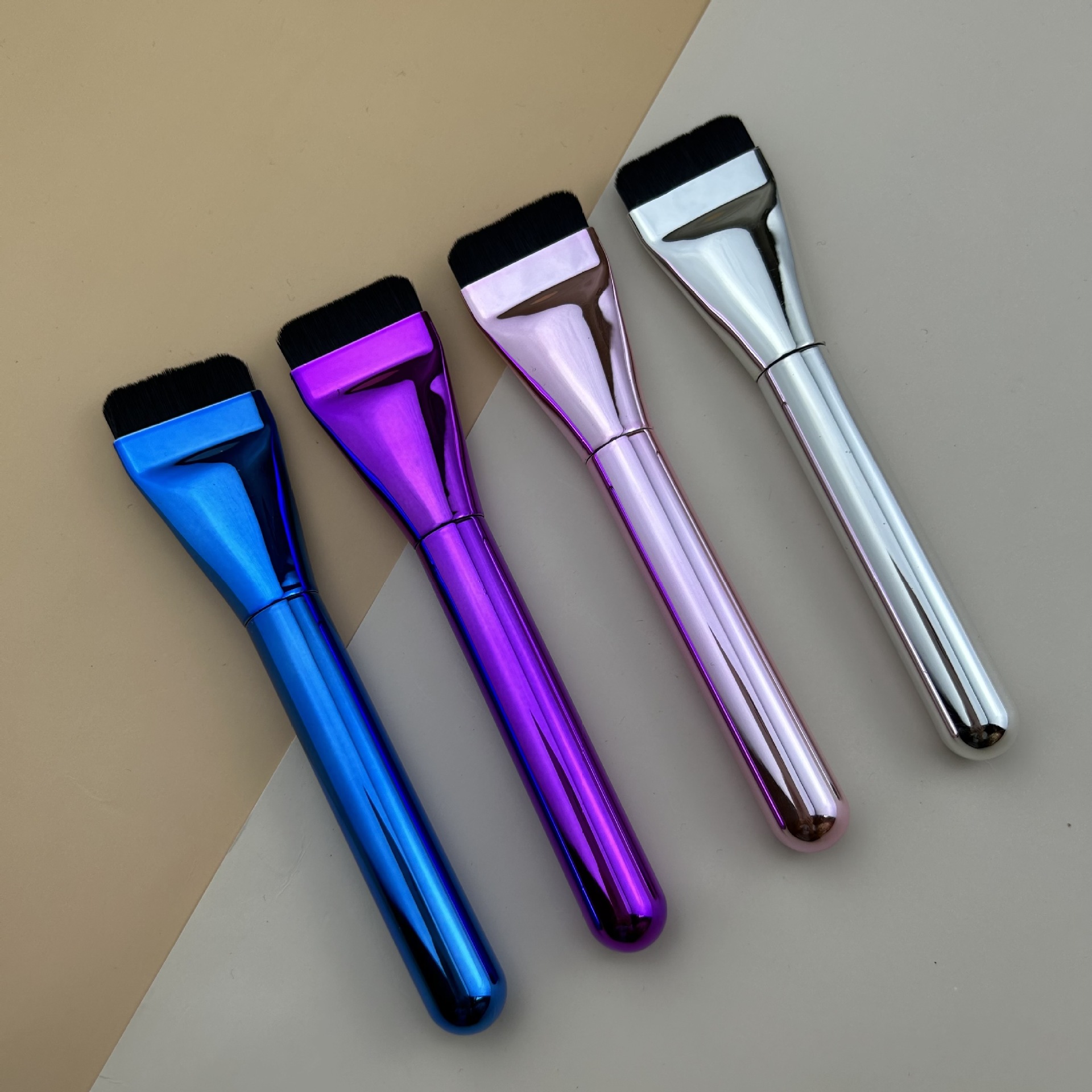 Ultra-Thin Seamless Flat Face Foundation Brush with Plastic Handle Non-Absorbing Concealer and Mask Brush Wholesale Makeup Brush