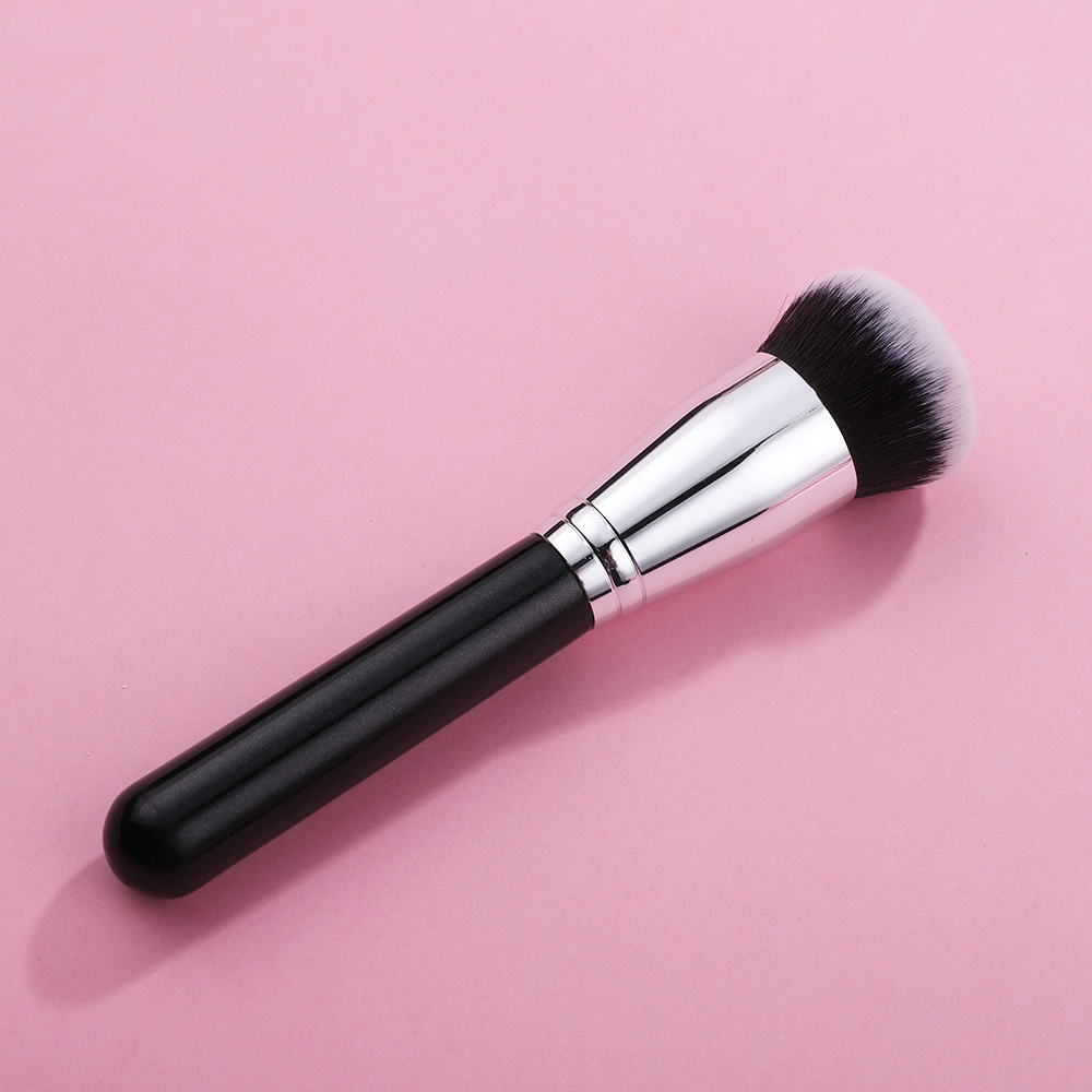 Foundation Brush Detail 2